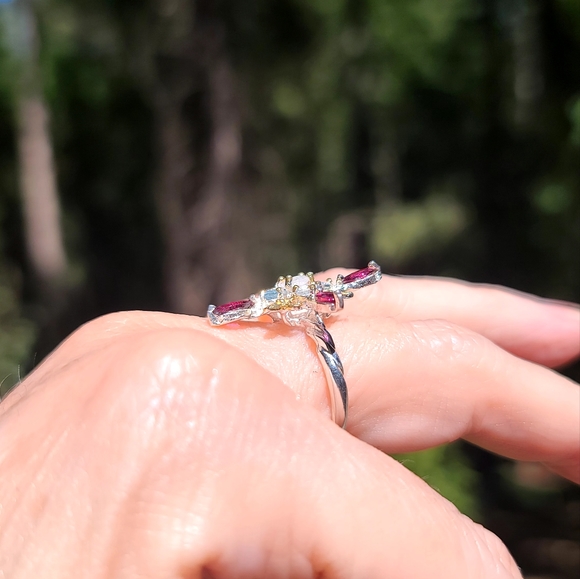 STUNNING Moonstone blue Topaz Red Rhodolite sterling & gold fleur-de-li ring sz8 - Picture 7 of 7